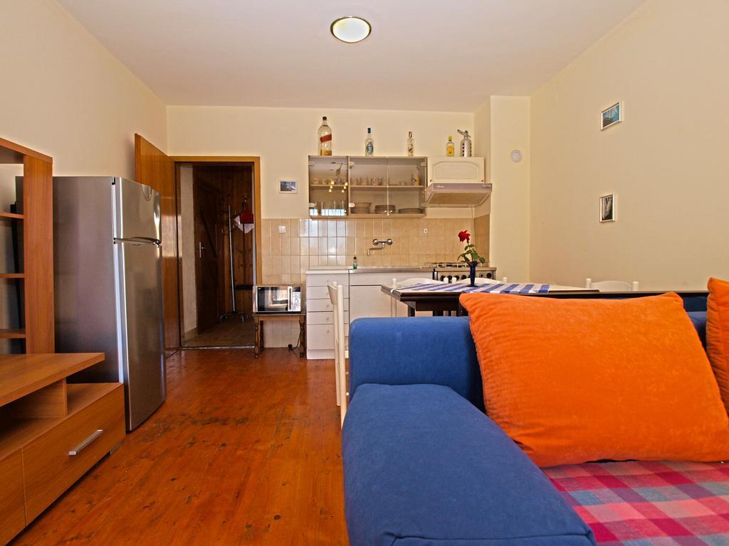 Apartments Antica Пула Екстериор снимка